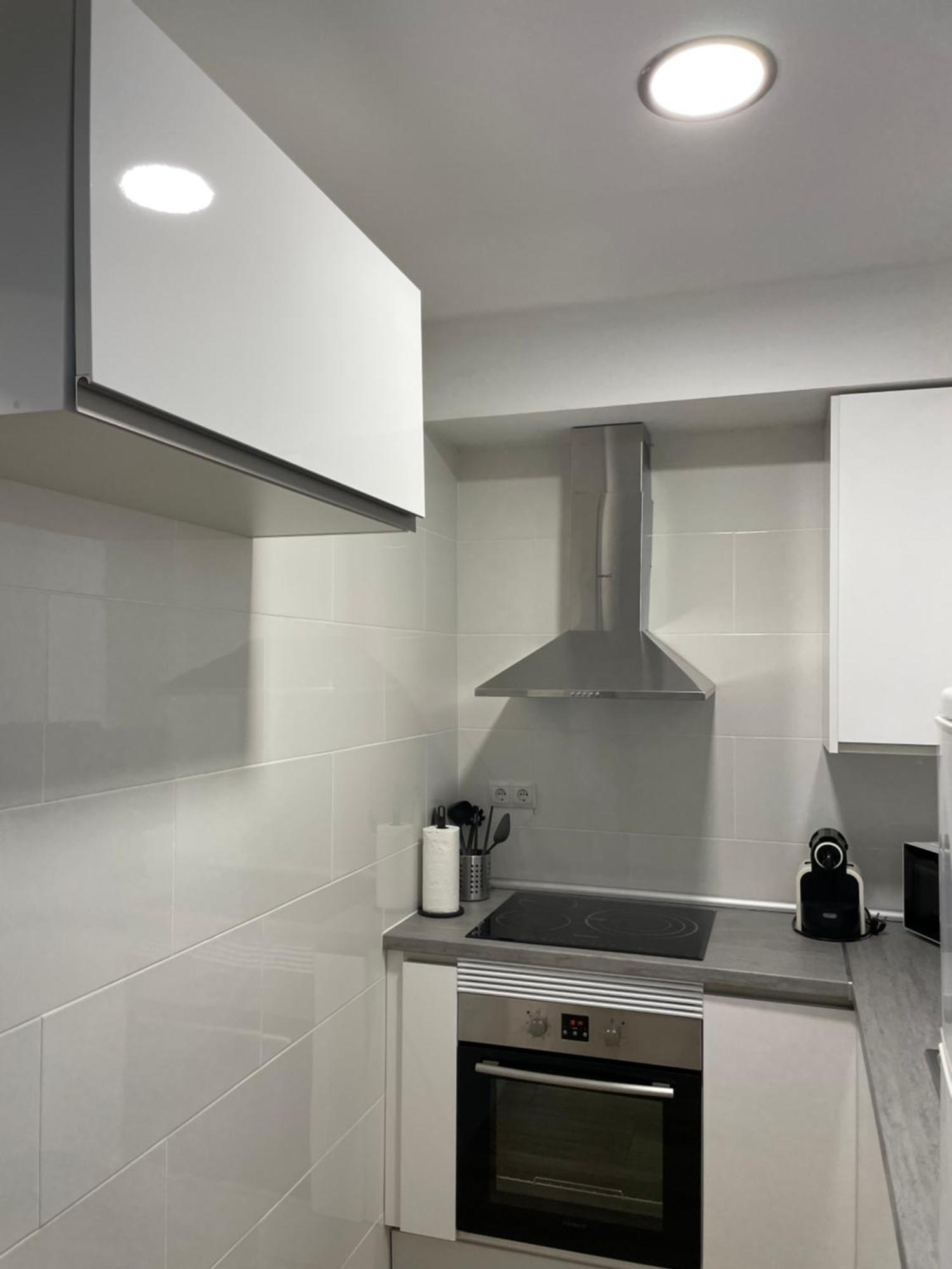 Apartamentos Tarradellas Sants Estacio Barcelona Exterior photo